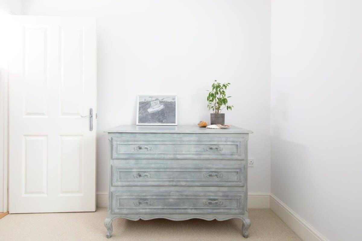 Holiday home Superior House For 6 Near W Parking Garden West Wittering