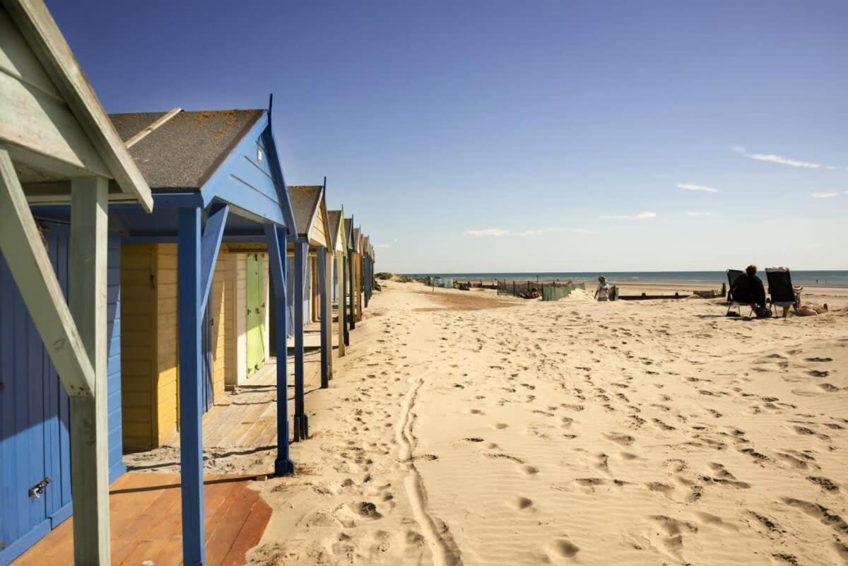 Superior House For 6 Near W Parking Garden Holiday home